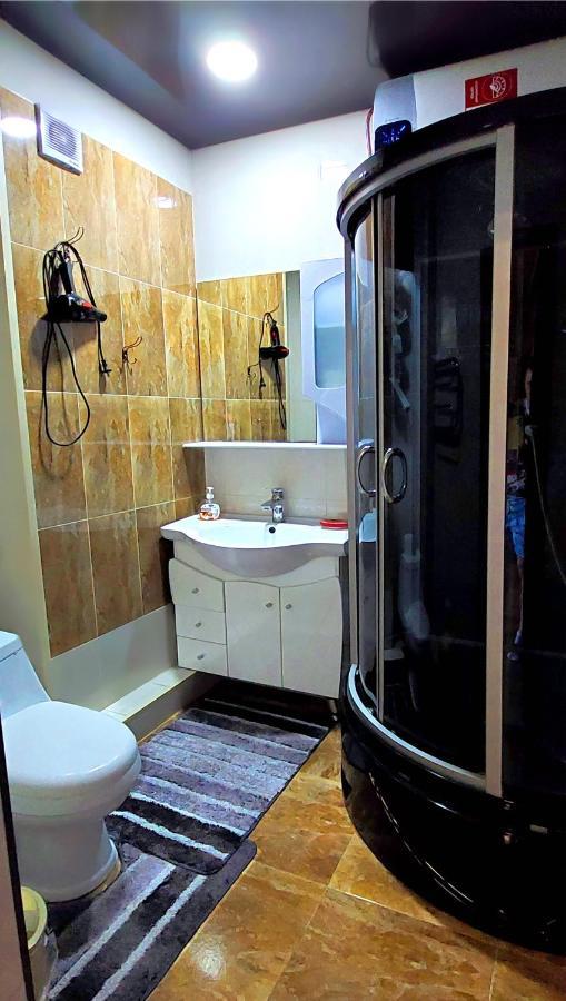 Apartment With Panoramic View In The Center 比什凯克 外观 照片